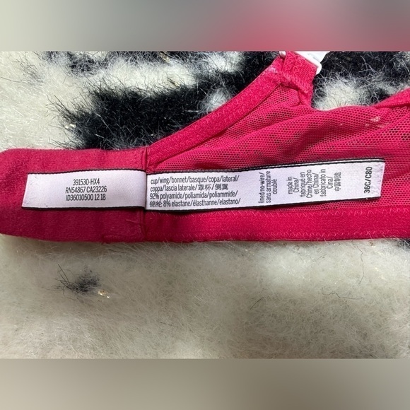 Victoria’s Secret Women’s Red Lined No-Wire Bra Size 36C - Picture 4 of 6